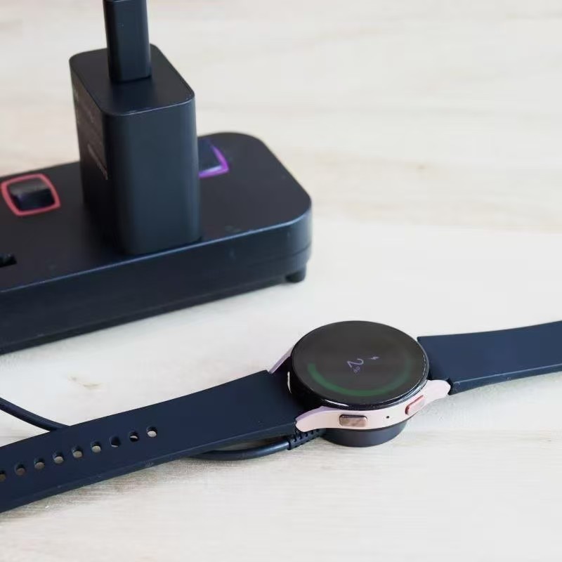 Base di Ricarica Wireless Magn - Watch Charger Cable recensione e prezzo