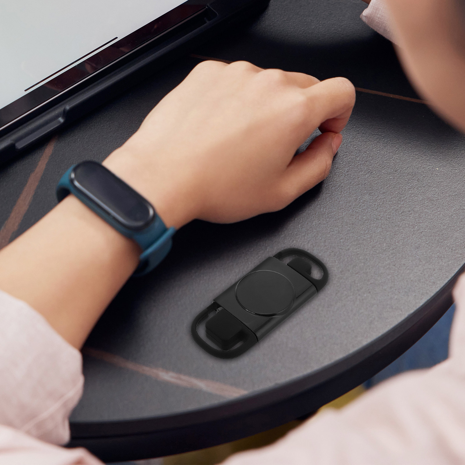 Caricabatterie Wireless Portat - Watch Charger Cable recensione e prezzo